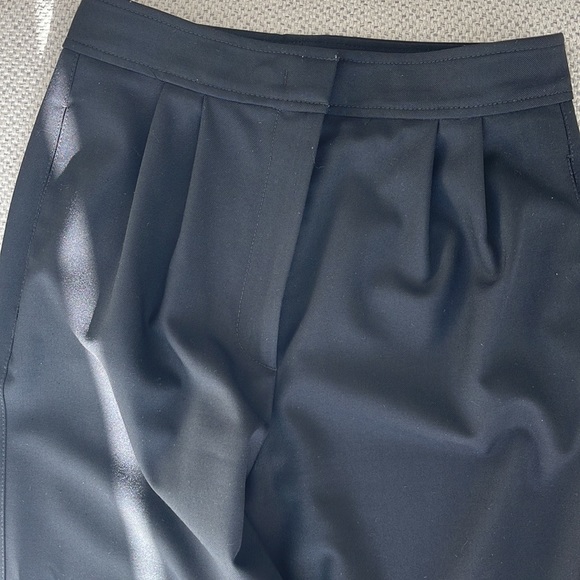 Massimo Dutti black darted trousers. Size US 6 - Picture 6 of 7